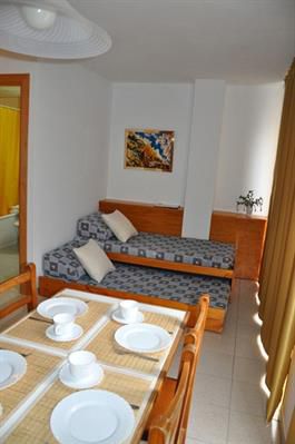 Safari Apt 2*