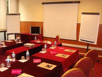Best Western Le Saint-maurice Paris 3*