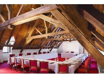 Chateau De Gilly 4*