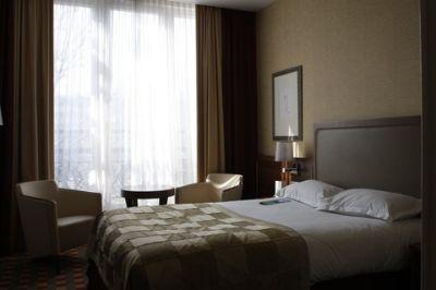 Crowne Plaza Paris Republique 4*