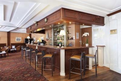 Holiday Inn Resort Nice-port St. Laurent 4*