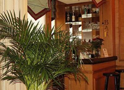 Flanelles Paris (Ex. Neva) 3*
