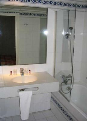 Flanelles Paris (Ex. Neva) 3*