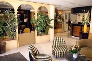Quality Hotel Rueil Centre-rueil Malmaison 3*