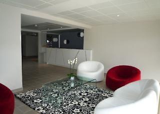 Residhome Carrieres Seine Saint Germain 3*