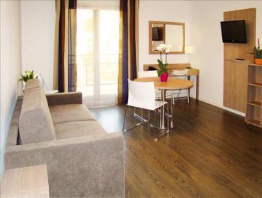 Sejours & Affaires Paris Vitry 2*