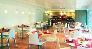 Sejours & Affaires Roissy Village 2*
