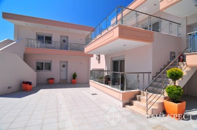 Aventura Apt 3*