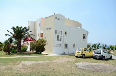 Byron Studios & Apartments 1*