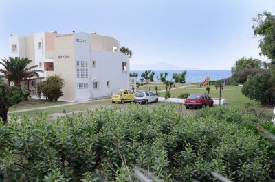 Byron Studios & Apartments 1*
