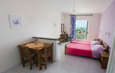 Byron Studios & Apartments 1*