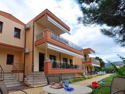 Sissys Villas Potos 2*