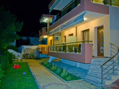 Sissys Villas Potos 2*