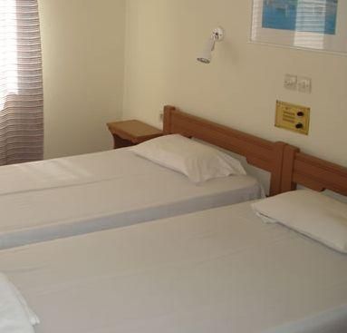 Zotis Aparthotel 2*