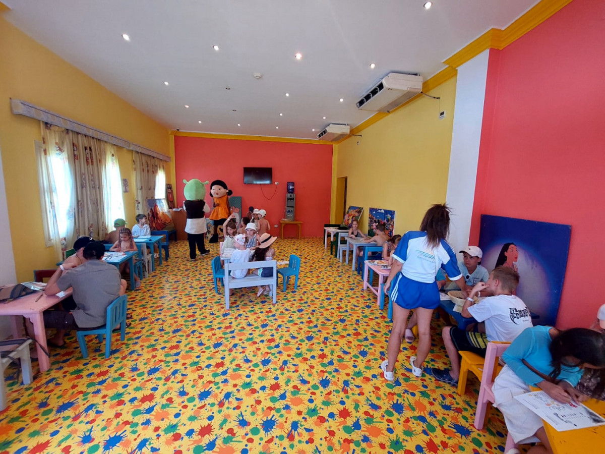 Continental Plaza Beach & Aqua Park Resort 4*