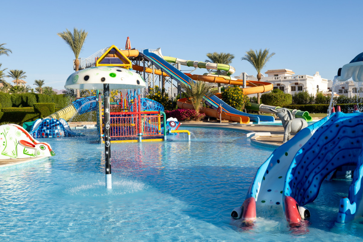 Continental Plaza Beach & Aqua Park Resort 4*