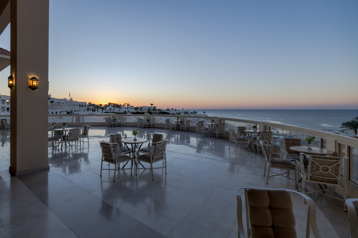 Continental Plaza Beach & Aqua Park Resort 4*