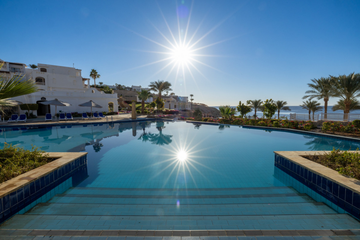 Continental Plaza Beach & Aqua Park Resort 4*