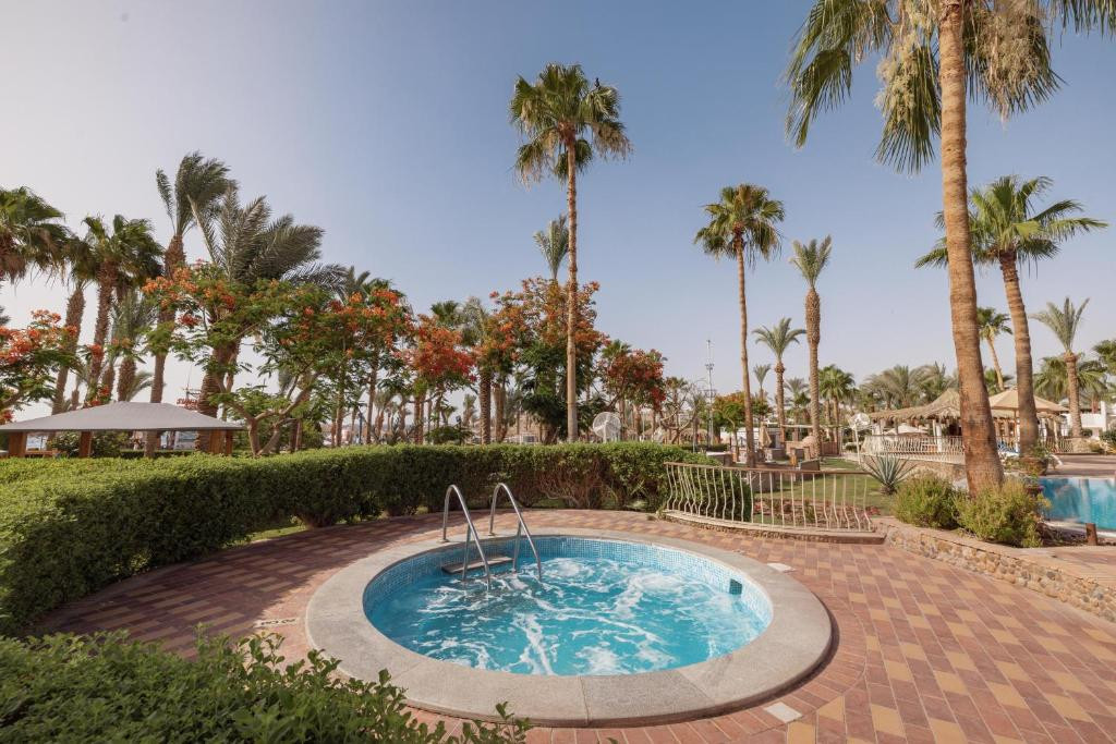 Jaz Fayrouz Resort (Ex. Hilton Sharm Fayrouz Resort) 4*