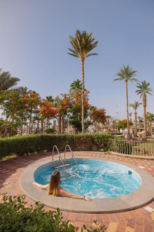 Jaz Fayrouz Resort (Ex. Hilton Sharm Fayrouz Resort) 4*