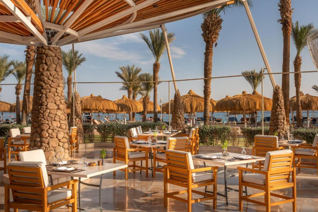 Jaz Fayrouz Resort (Ex. Hilton Sharm Fayrouz Resort) 4*
