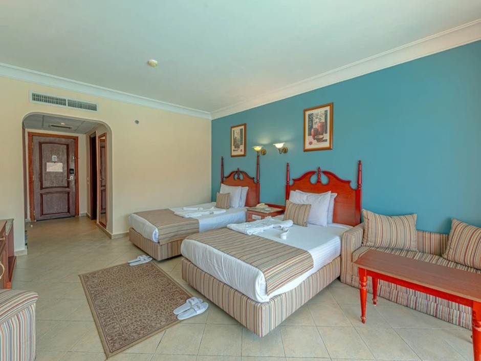 Titanic Beach Spa & Aqua Park 5*