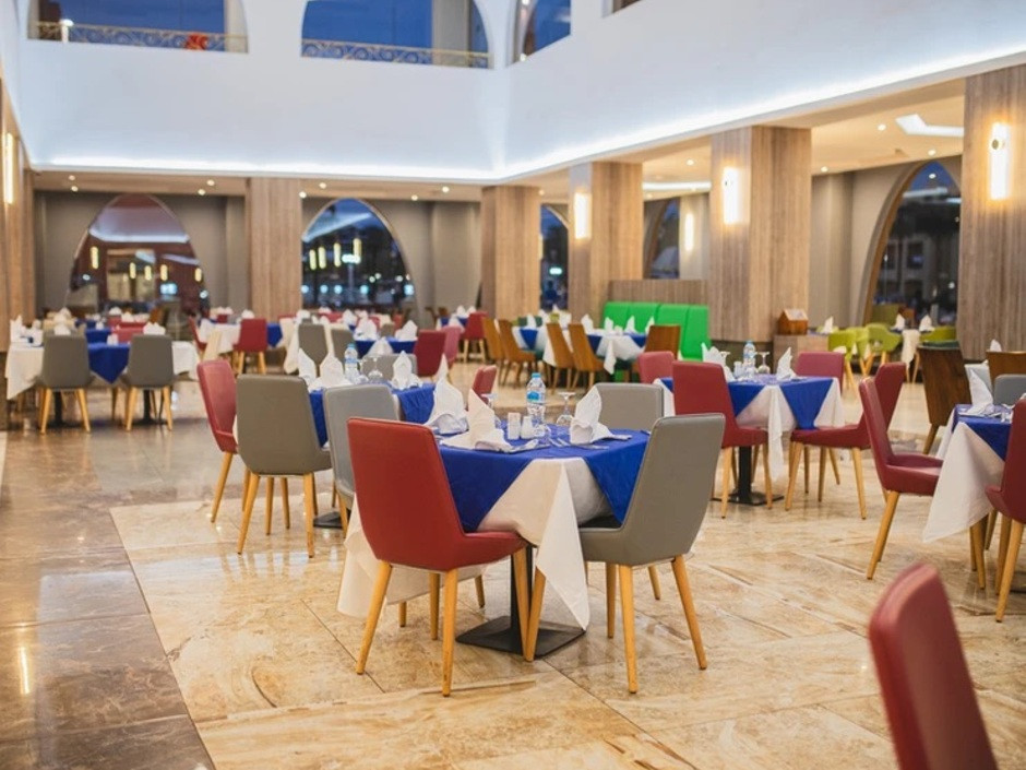 Titanic Beach Spa & Aqua Park 5*