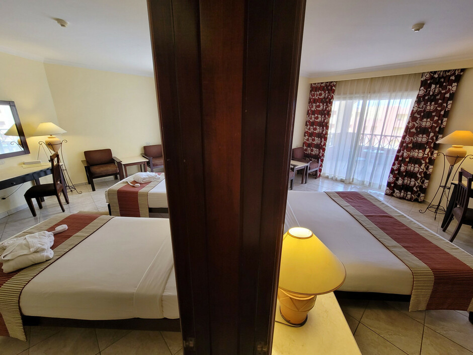 Casa Mare Resort (Ex. Royal Tulip Beach Resort) 5*