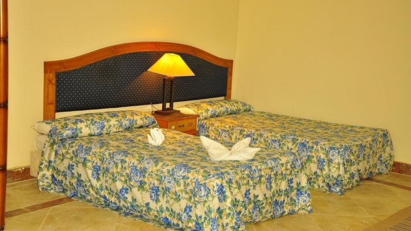 Alia Beach 4*