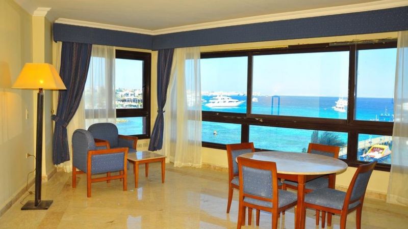 Alia Beach 4*