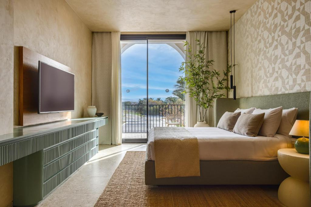 Desert Rose Resort 5*