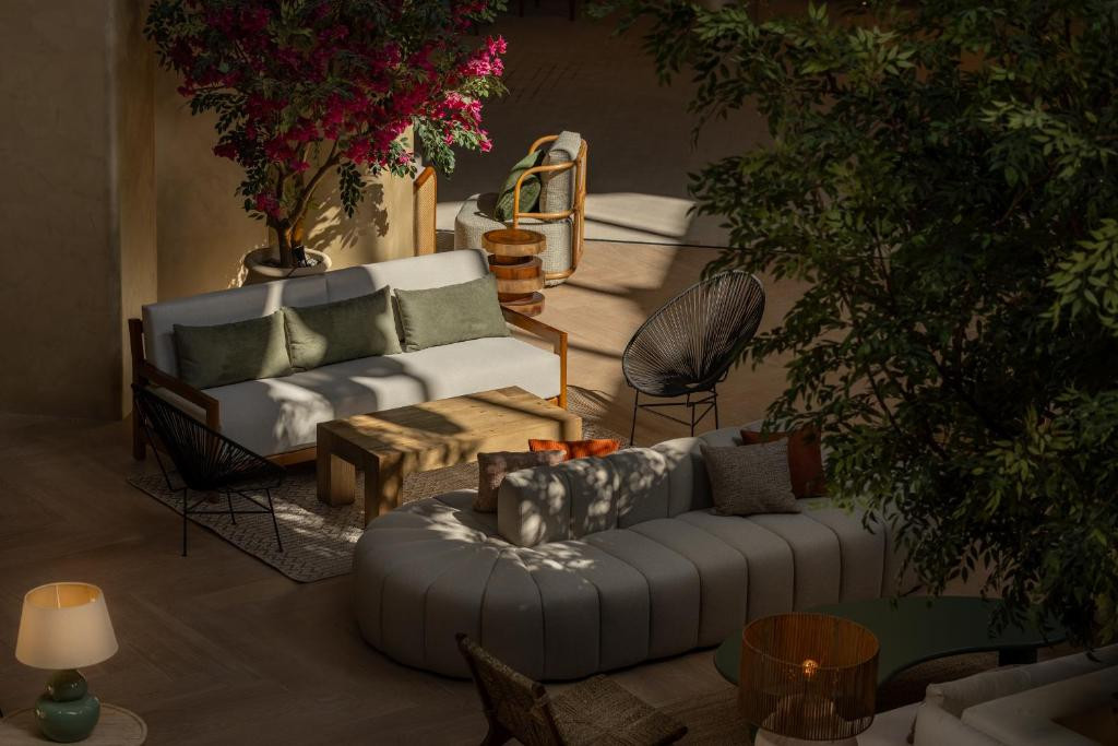 Desert Rose Resort 5*