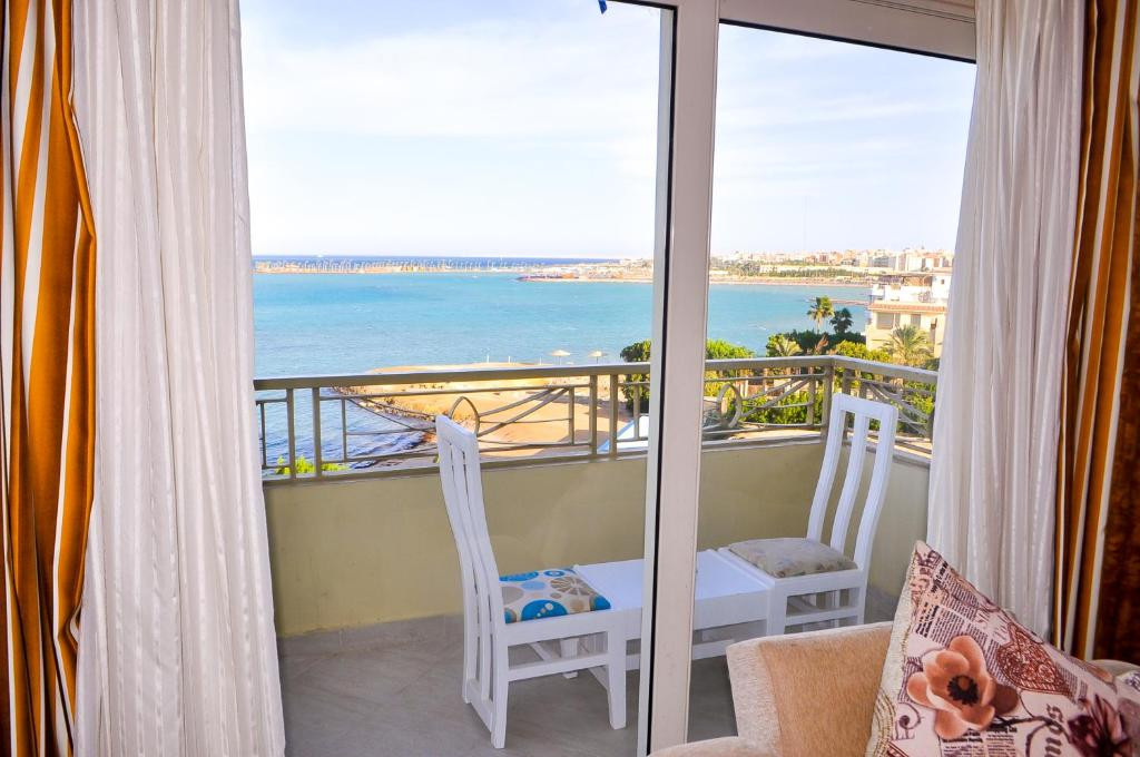 Magic Beach Hotel 4*