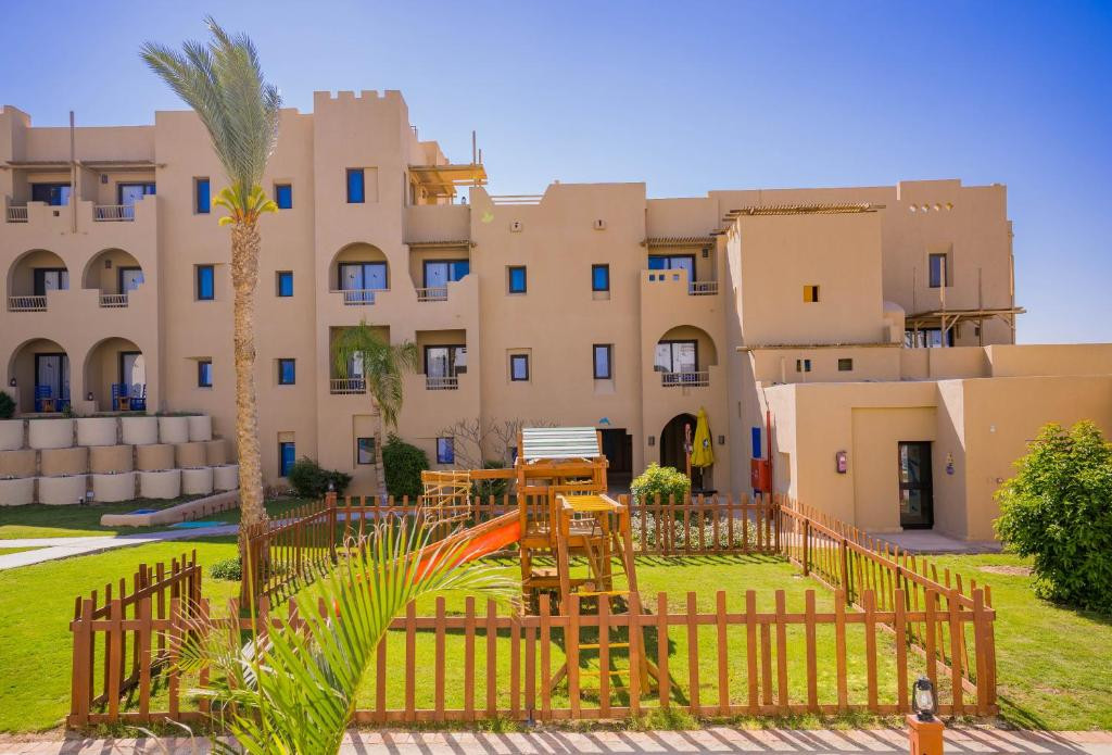 Marina Lodge At Port Ghalib 4*