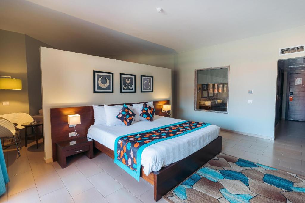 Nubian Village 5*