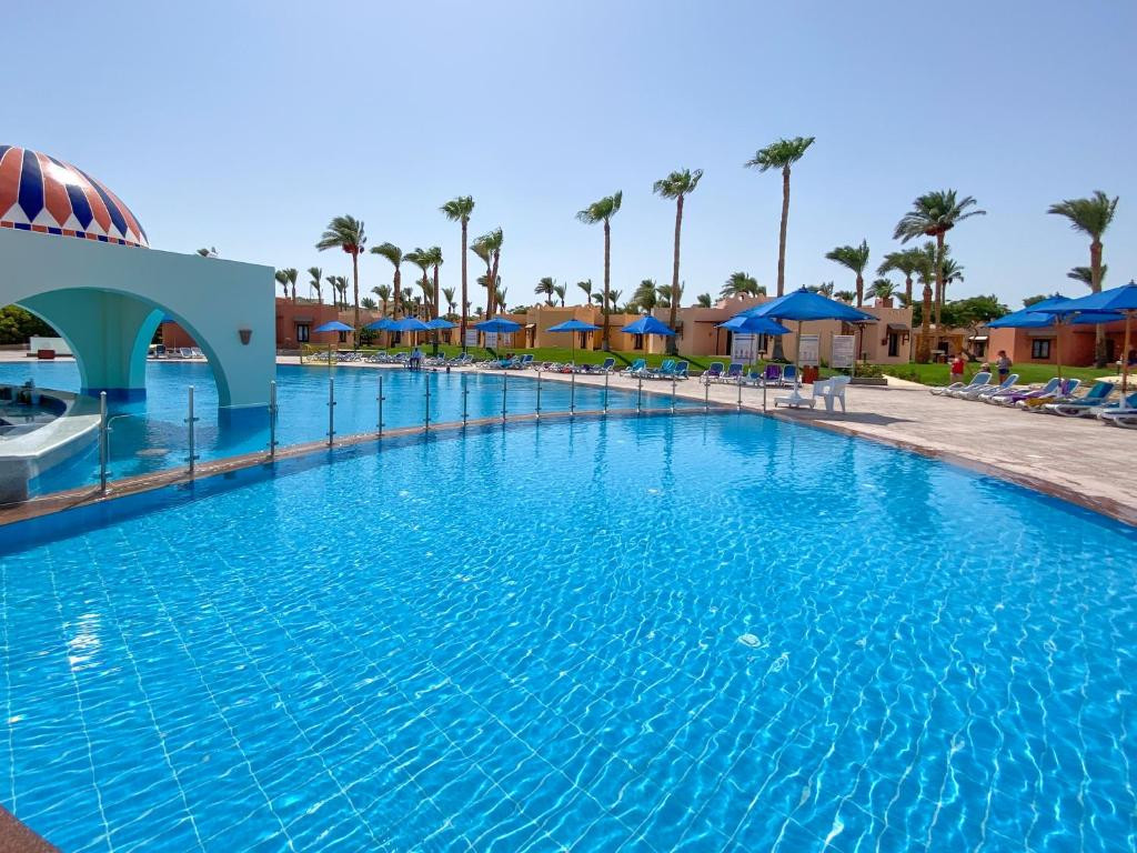 Nubian Village 5*