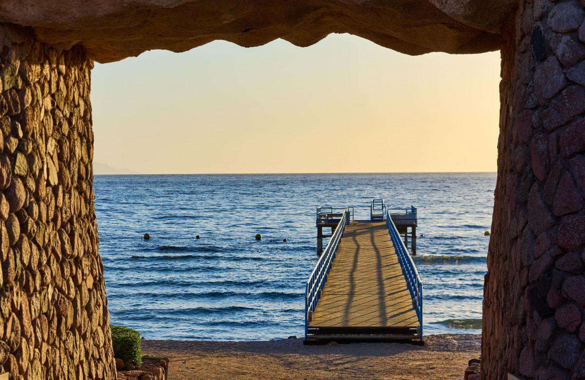 Renaissance Golden View Beach 5*