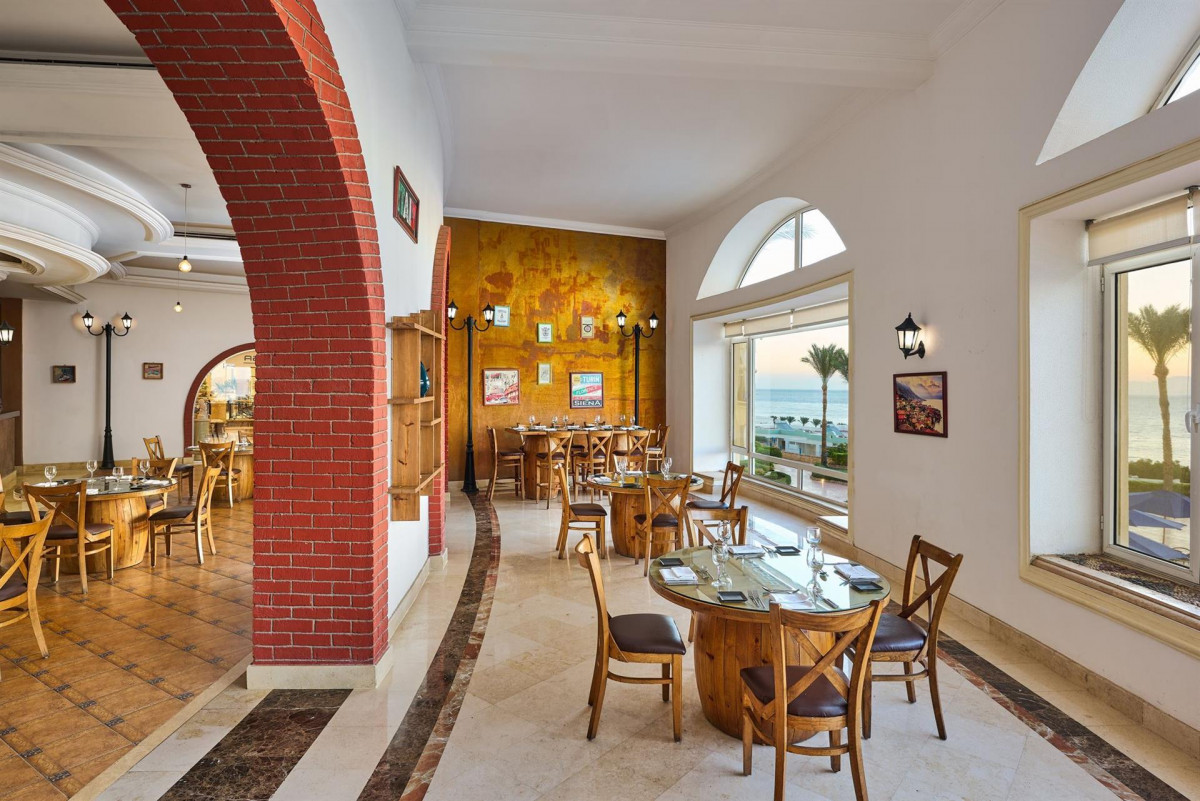 Renaissance Golden View Beach 5*
