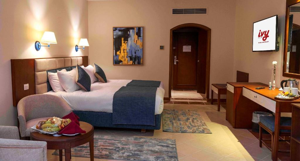 Ivy Cyrene Island Aqua Park Resort 4*