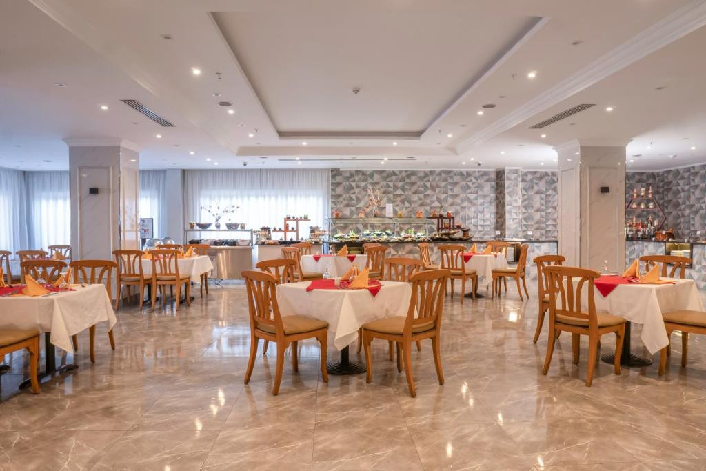 Ivy Cyrene Island Aqua Park Resort 4*