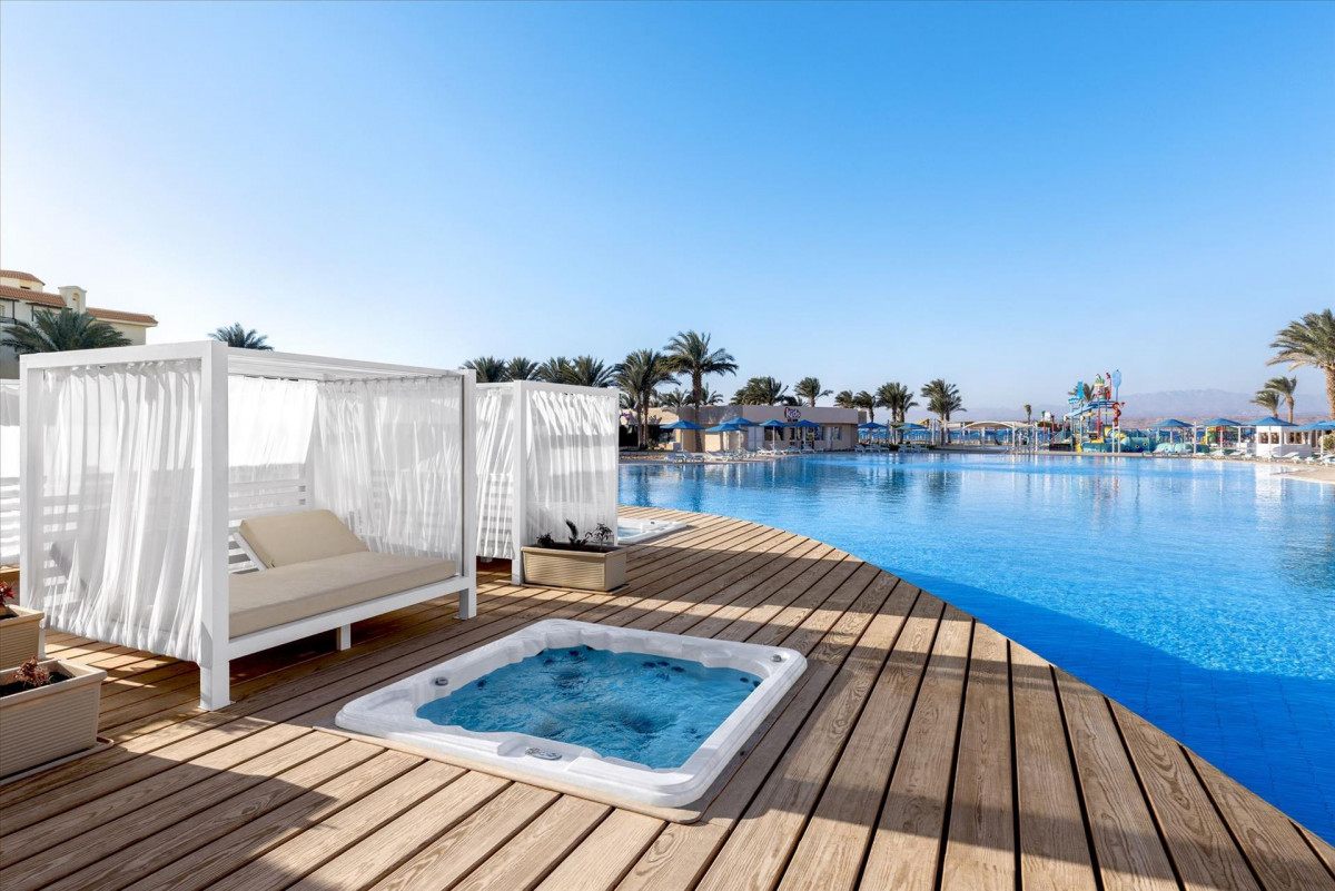 The V Luxury Resort 5*