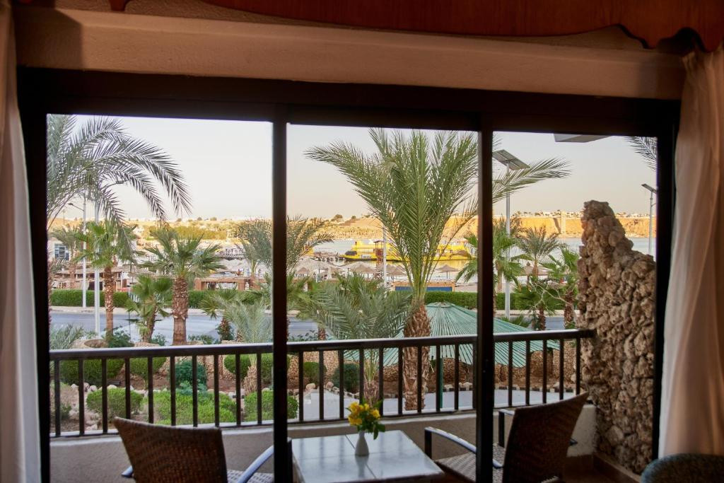 Turquoise Beach Hotel (Ex. Turquoise Swiss Inn) 3*