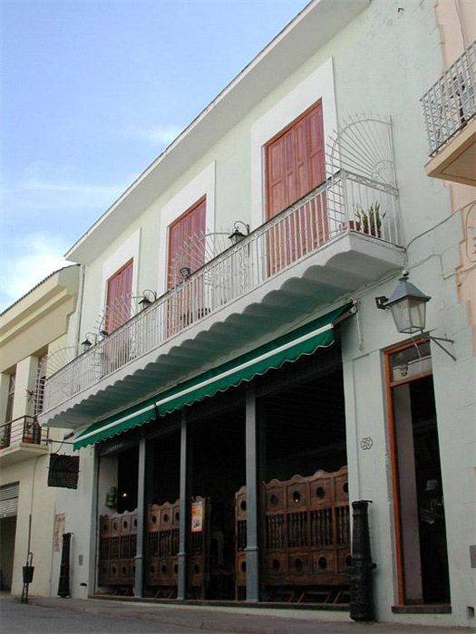 Meson De La Flota 3*
