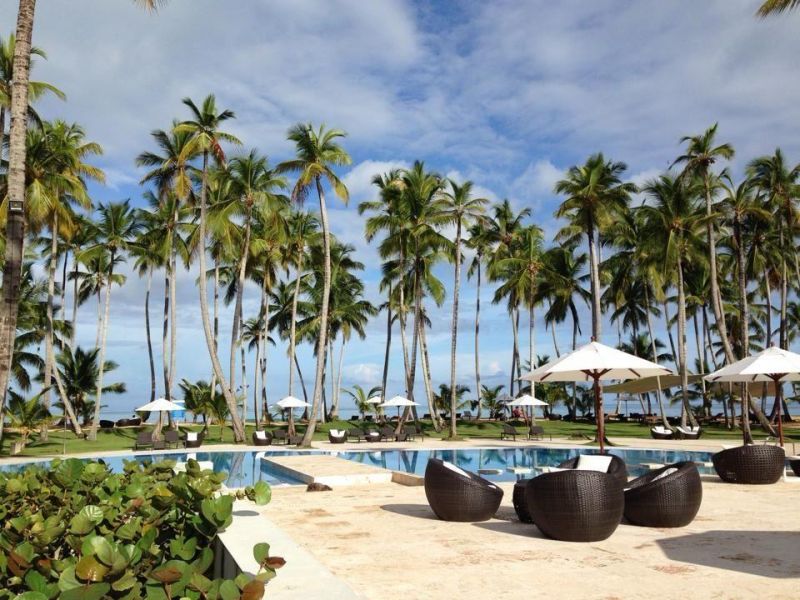 Coson Bay Hotel & Residences 4*