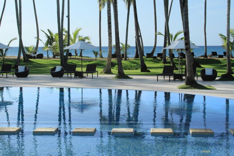 Coson Bay Hotel & Residences 4*