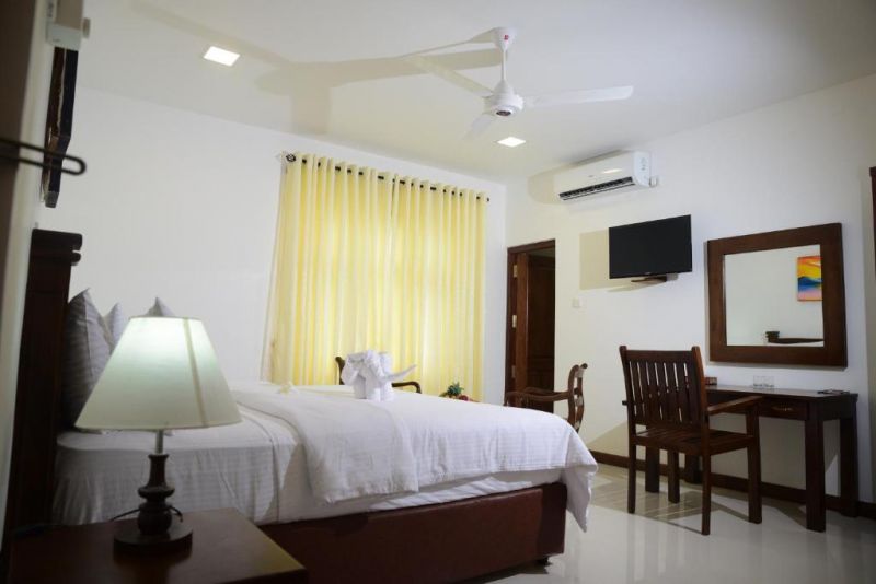 Hikka Sands & Spa (Ex. Hikka Sandy Pearl Beach Resort) 3*