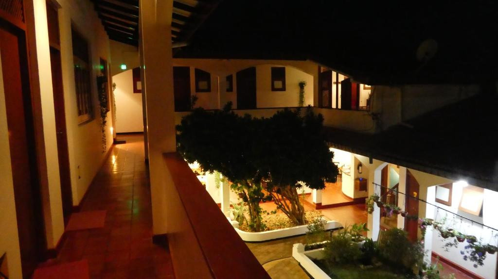 Hemadan Hotel 2*