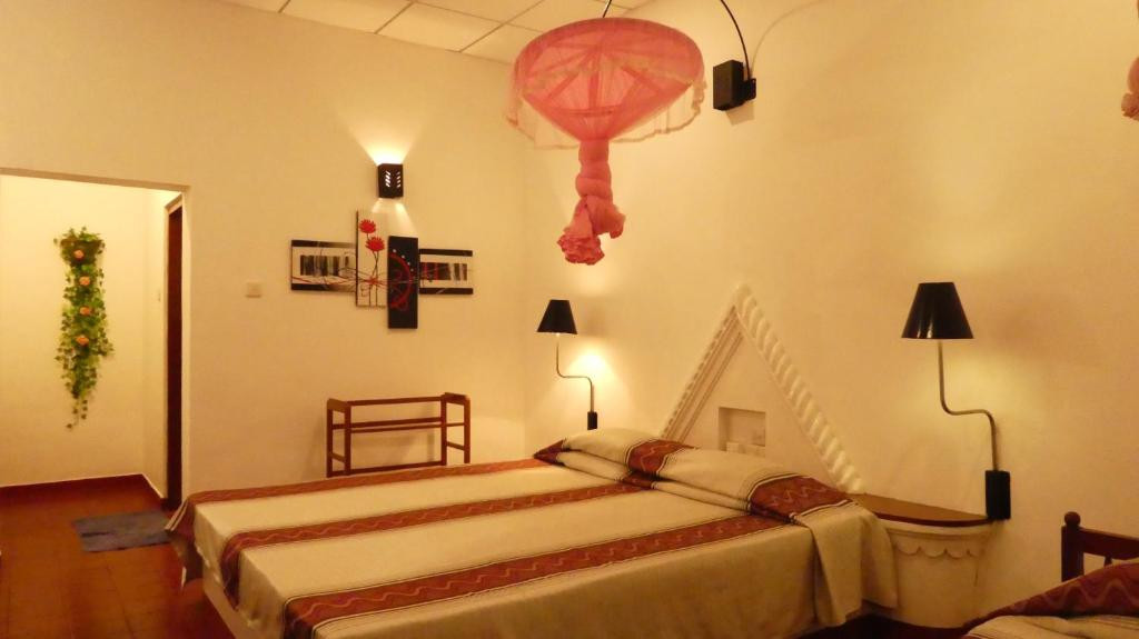 Hemadan Hotel 2*