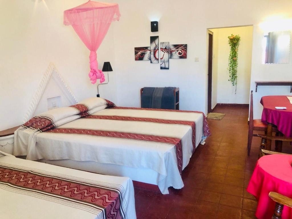 Hemadan Hotel 2*