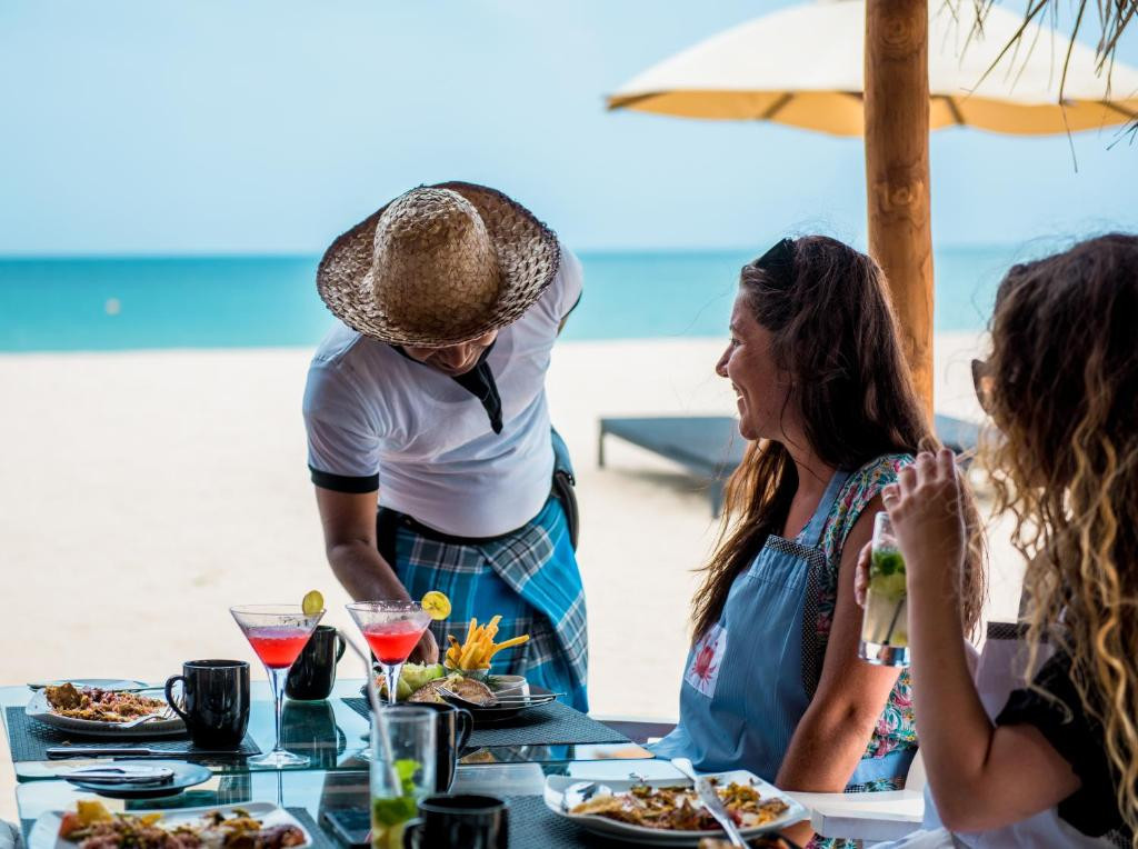 Maalu Maalu Resort & Spa 5*